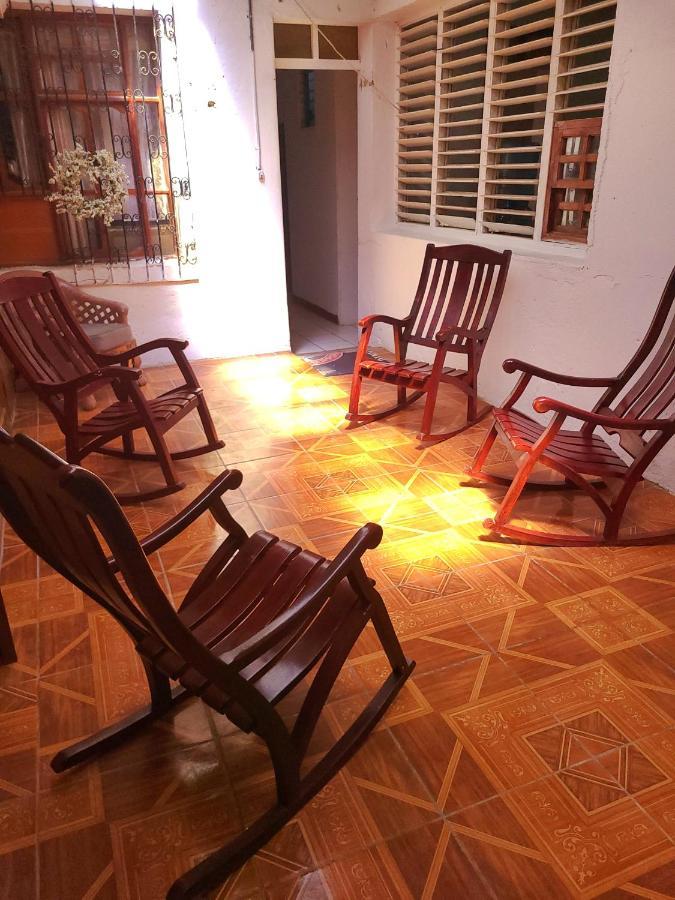Hostel Rossy سان خوان ديل سور المظهر الخارجي الصورة